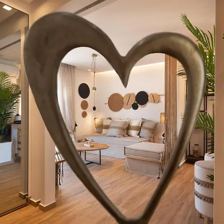 Daire Apollonos At Heart Of Plaka